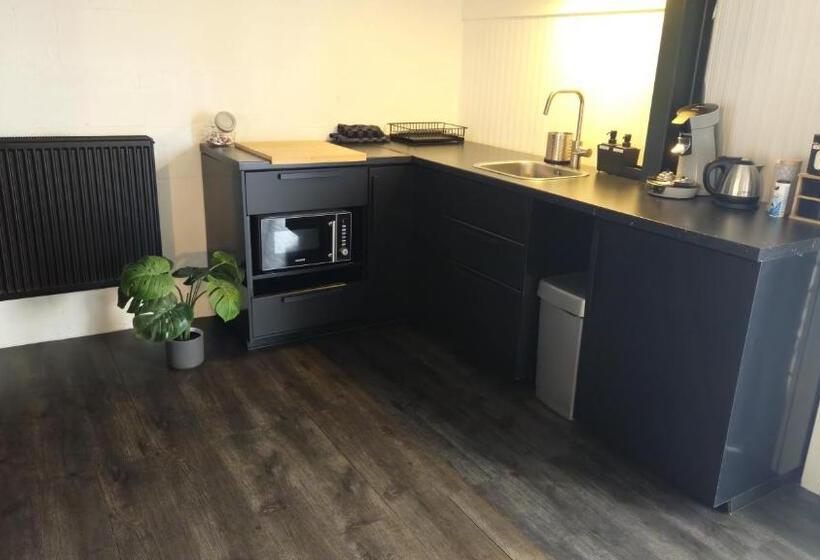 Bed and Breakfast Boathouse Amsterdam