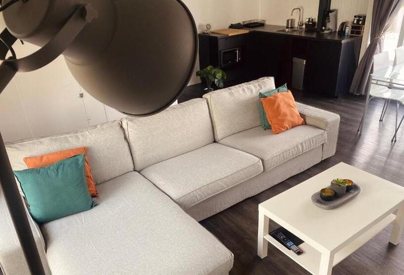 Bed and Breakfast Boathouse Amsterdam