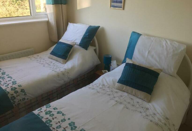 تختخواب و صبحانه Bridge End