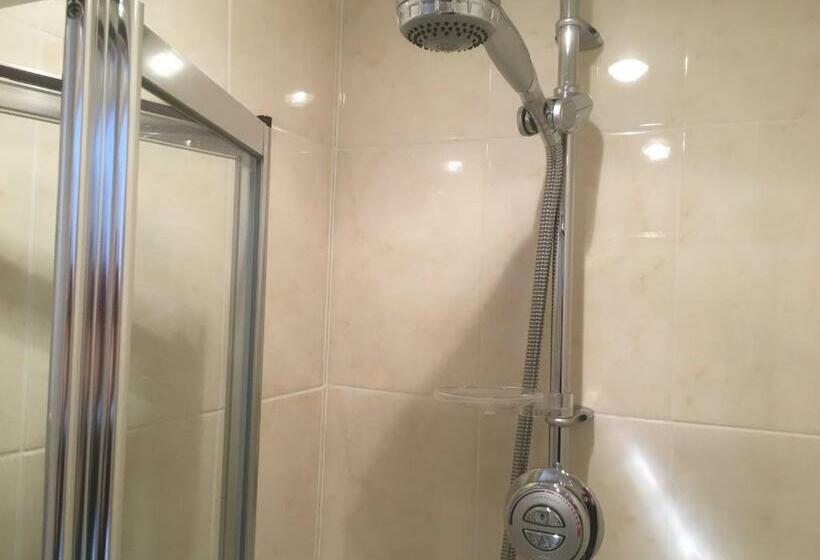 تختخواب و صبحانه Bridge End