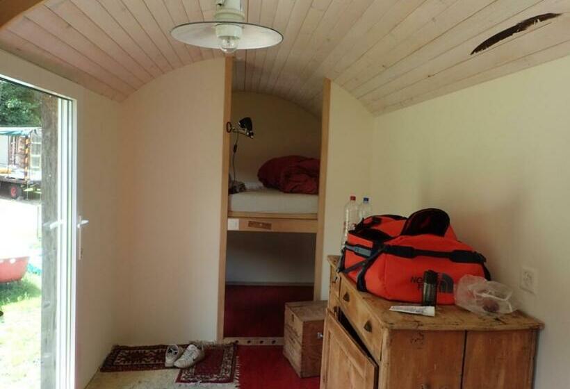 تختخواب و صبحانه Evergrin