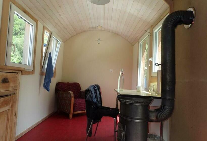 تختخواب و صبحانه Evergrin