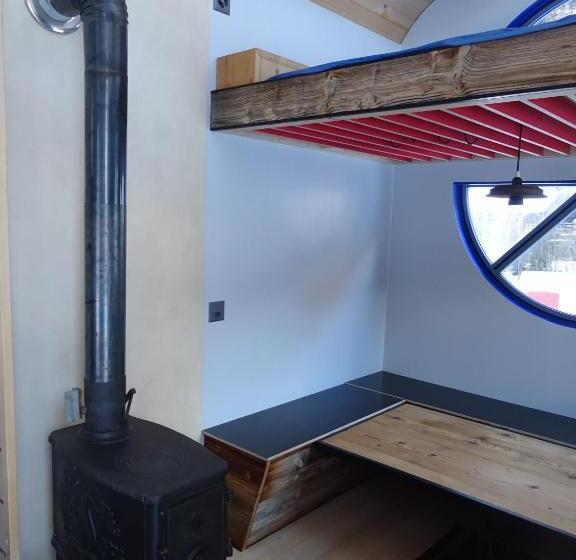 تختخواب و صبحانه Evergrin