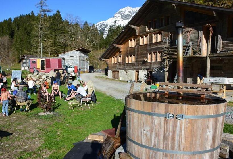 تختخواب و صبحانه Evergrin