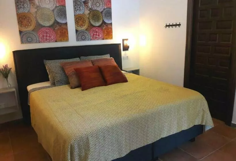 تختخواب و صبحانه Finca Roca Vista