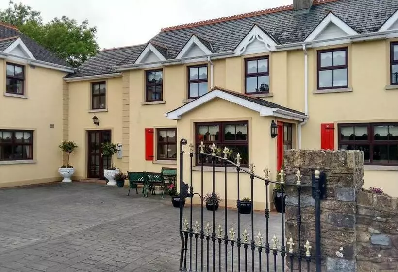 تختخواب و صبحانه Grannagh Castle House