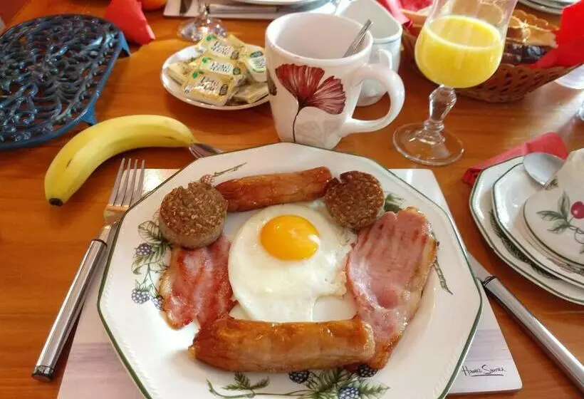 تختخواب و صبحانه Grannagh Castle House