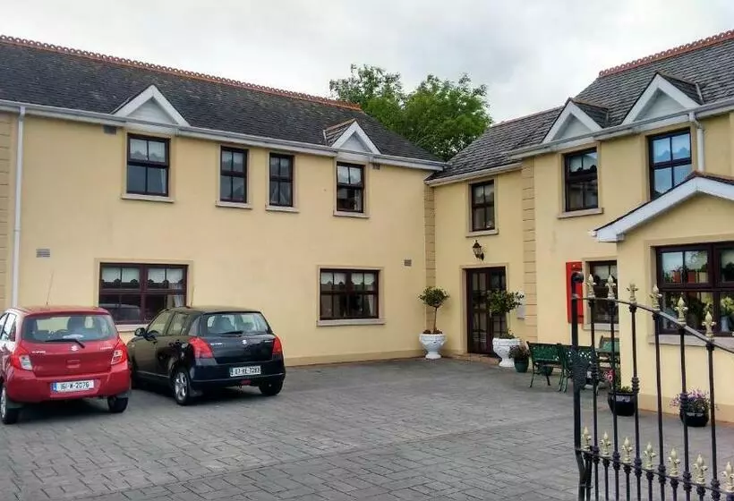 تختخواب و صبحانه Grannagh Castle House