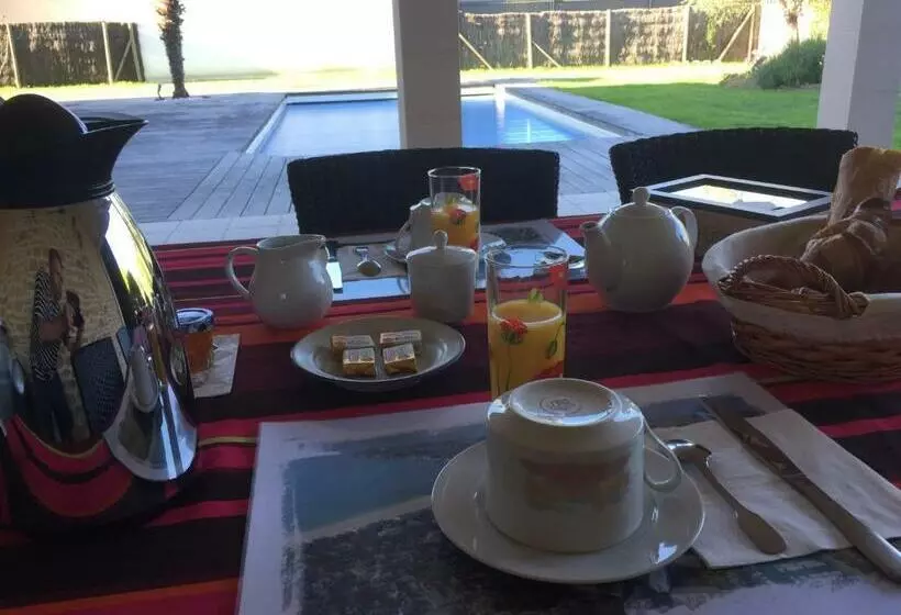 Aamiaismajoitus (B&B) L Océane