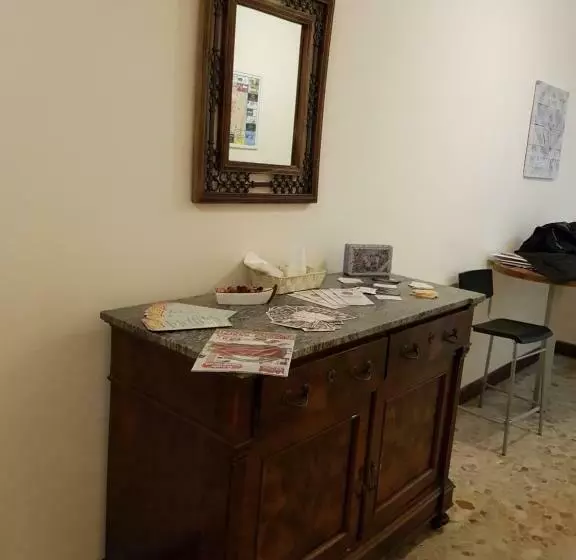 تختخواب و صبحانه Fare Bnb   Room & Breakfast Santa Maria