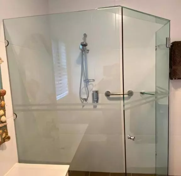 Aamiaismajoitus (B&B) Serenity Lodge For Couples