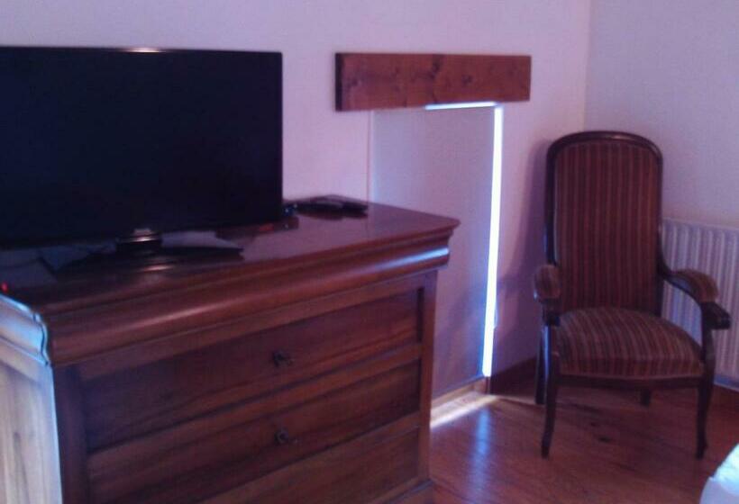 فندق Auberge Briassou