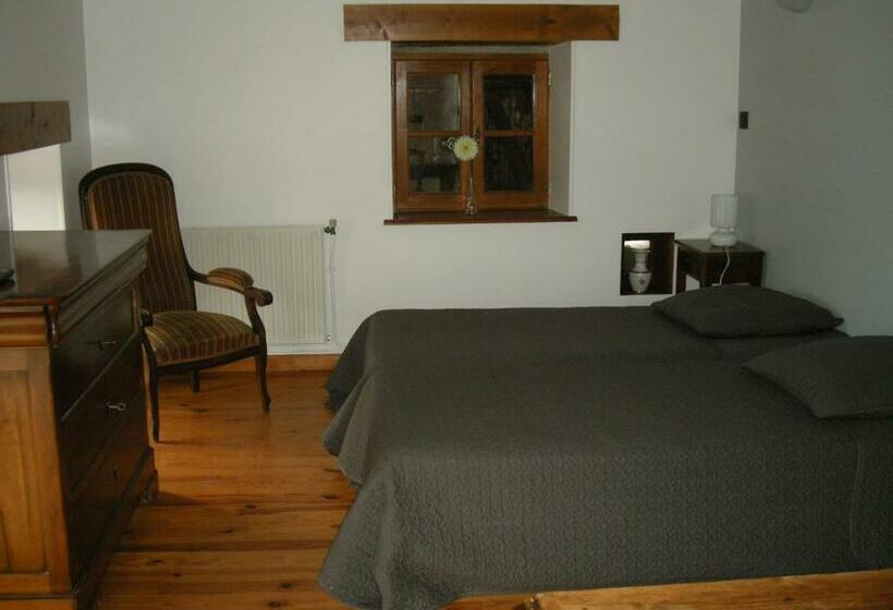 فندق Auberge Briassou