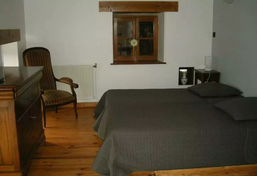ホテル Auberge Briassou