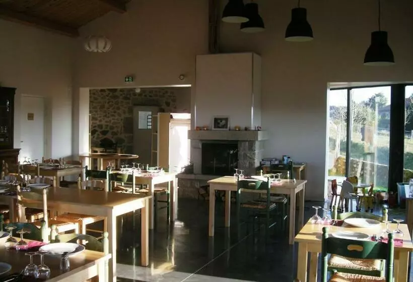 ホテル Auberge Briassou