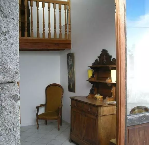 ホテル Auberge Briassou