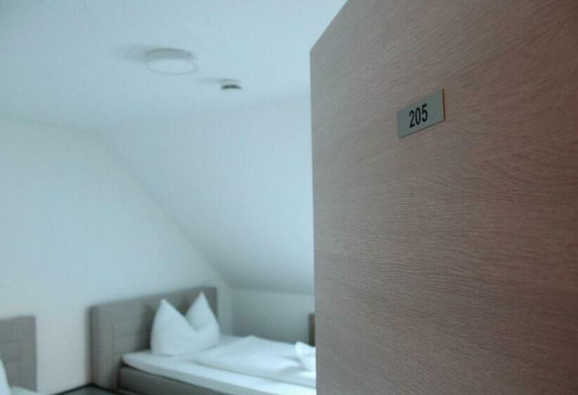 ペンション Gästehaus Hubertushof   24h Check In