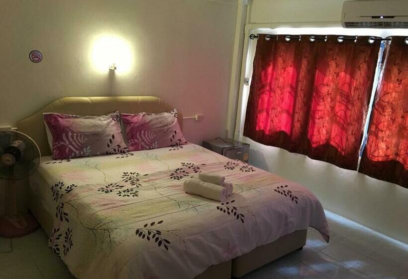 Pensió Happy Home Guest House