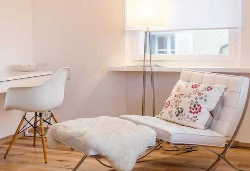 پانسیون House Of Harmony