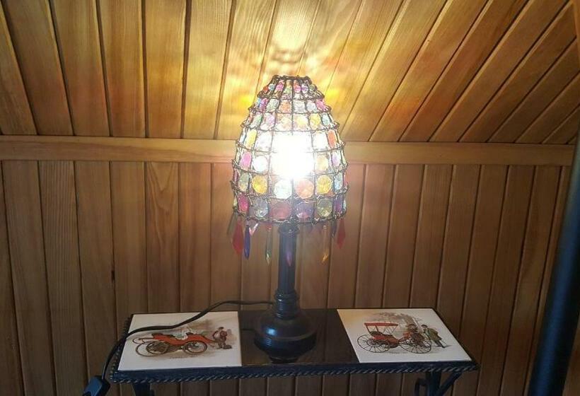 پانسیون Peahen Residence