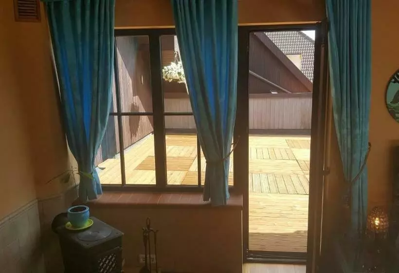 پانسیون Peahen Residence
