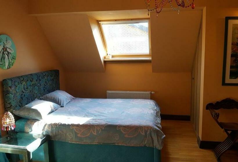 پانسیون Peahen Residence