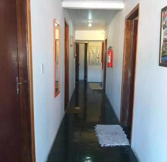 پانسیون Pousada Da Helena Trindade