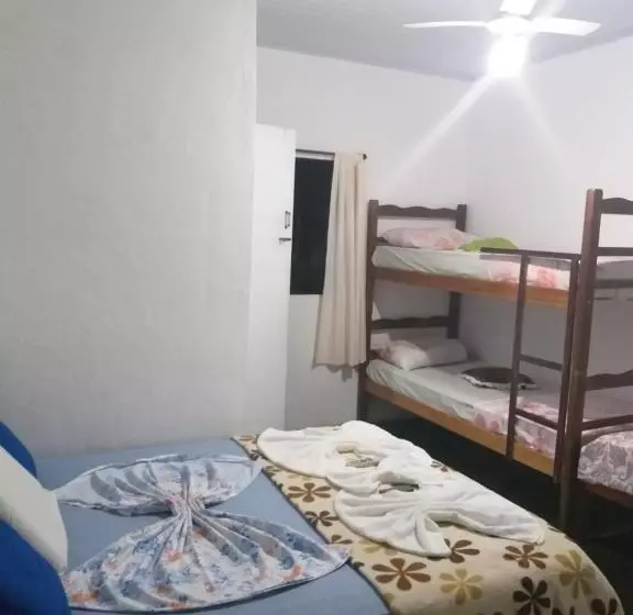 پانسیون Pousada Da Helena Trindade