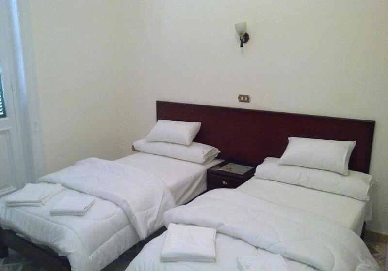 تختخواب و صبحانه Transit Alexandria Hostel