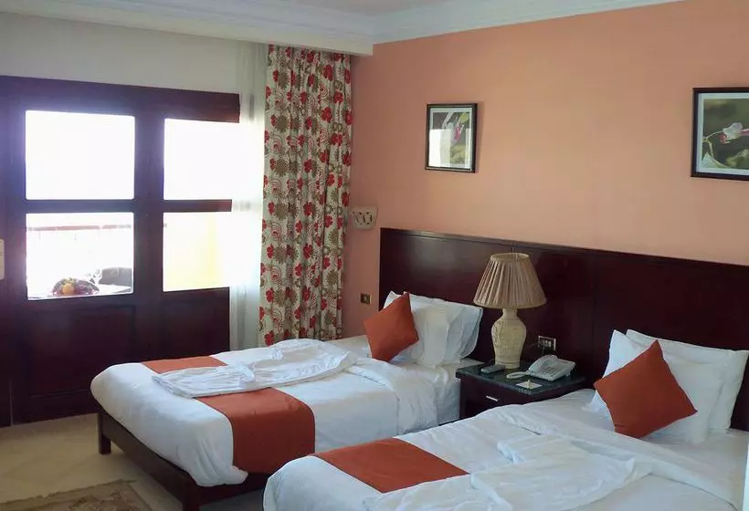 هتل Aquamarine Sun Flower Resort 