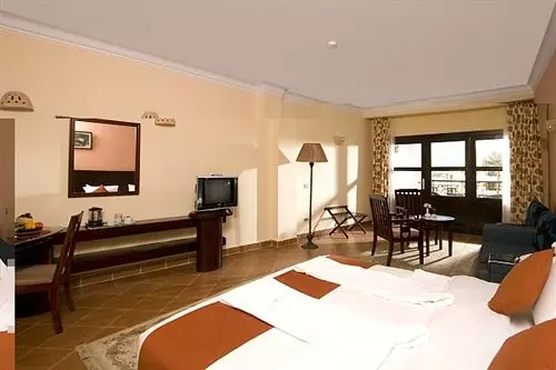 هتل Aquamarine Sun Flower Resort 