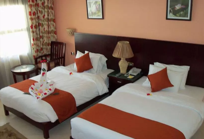 هتل Aquamarine Sun Flower Resort 