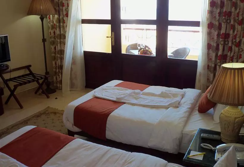هتل Aquamarine Sun Flower Resort 
