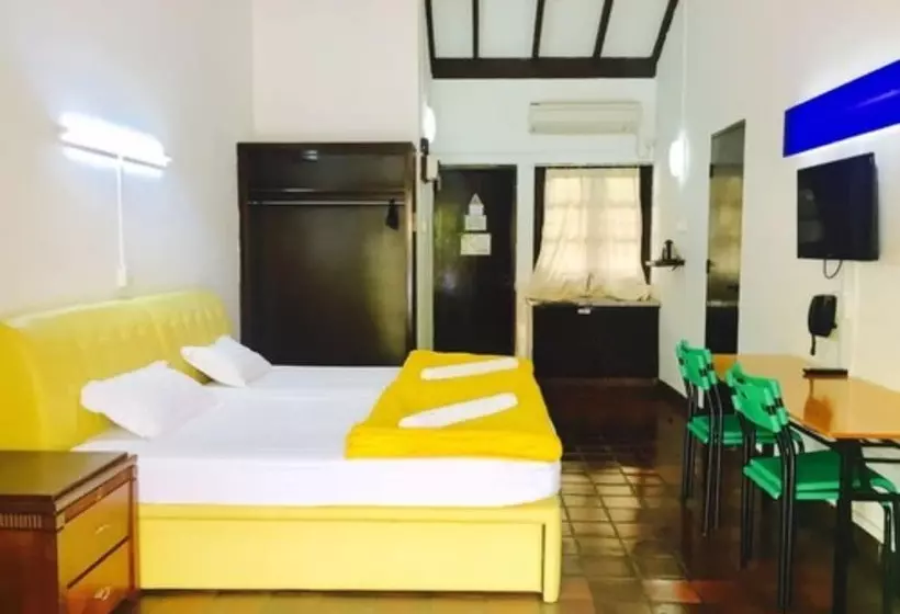 هتل CherryLoft Resorts