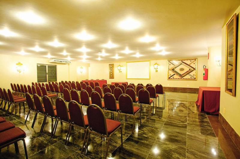 Dayrell Hotel E Centro De Convenções