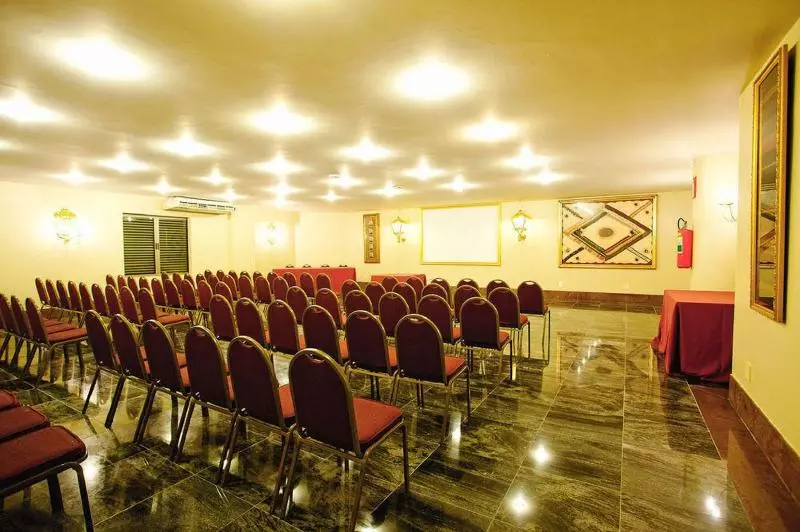 Dayrell Hotel E Centro De Convenções