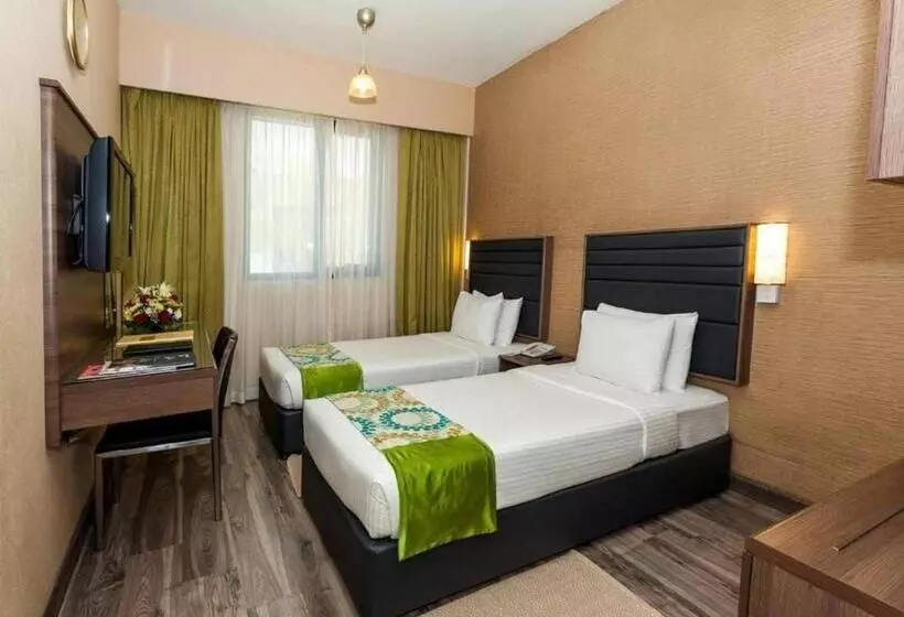 Отель Oasis Deira
