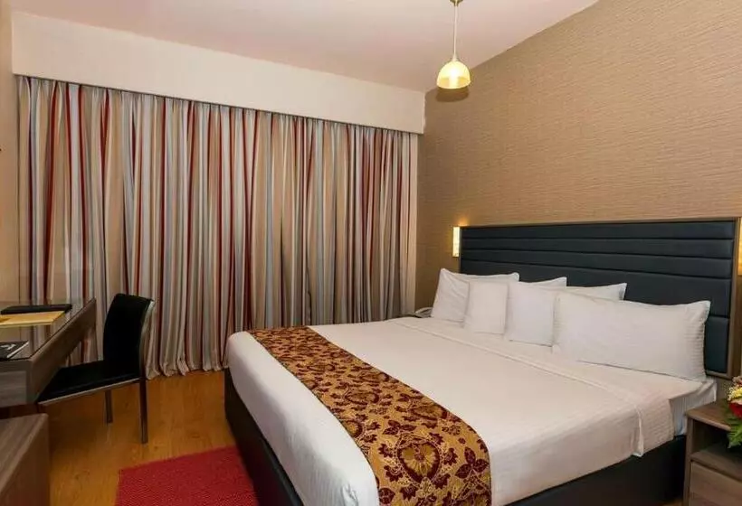 Отель Oasis Deira