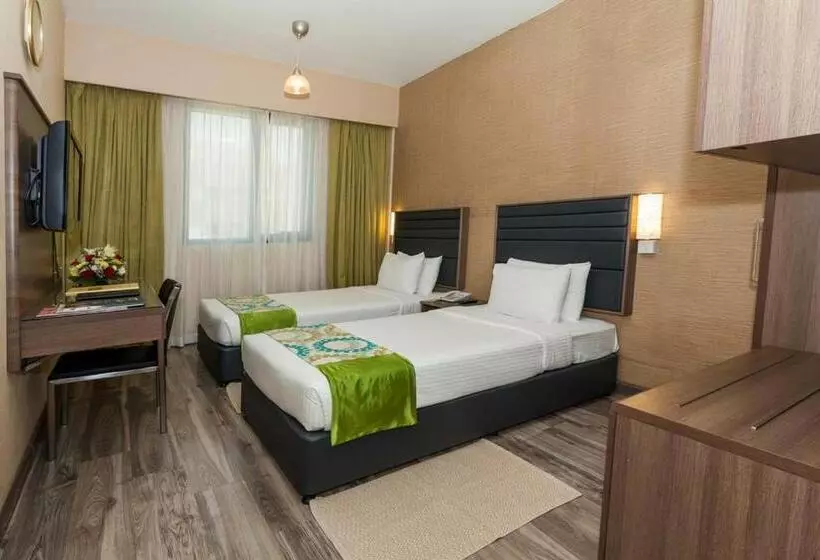 Отель Oasis Deira