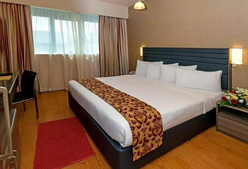 Отель Oasis Deira