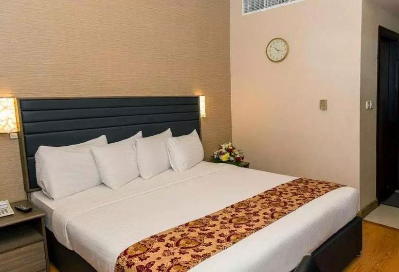 Отель Oasis Deira