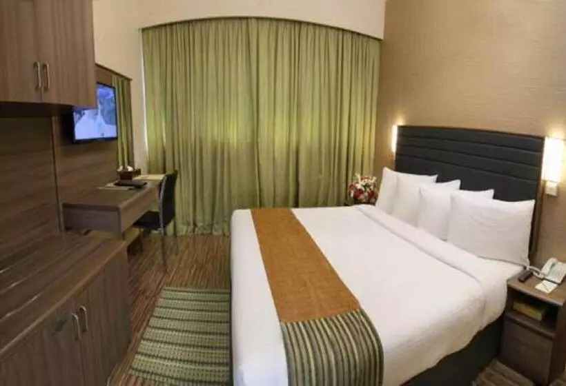 Отель Oasis Deira