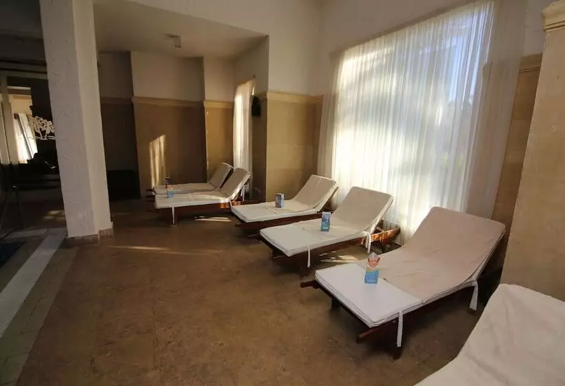 هتل Tamra Beach Resort