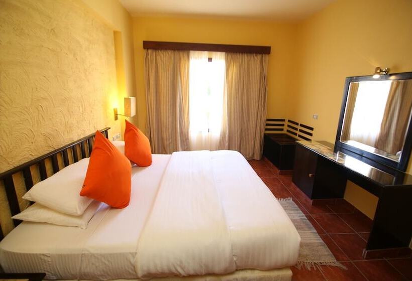 هتل Tamra Beach Resort