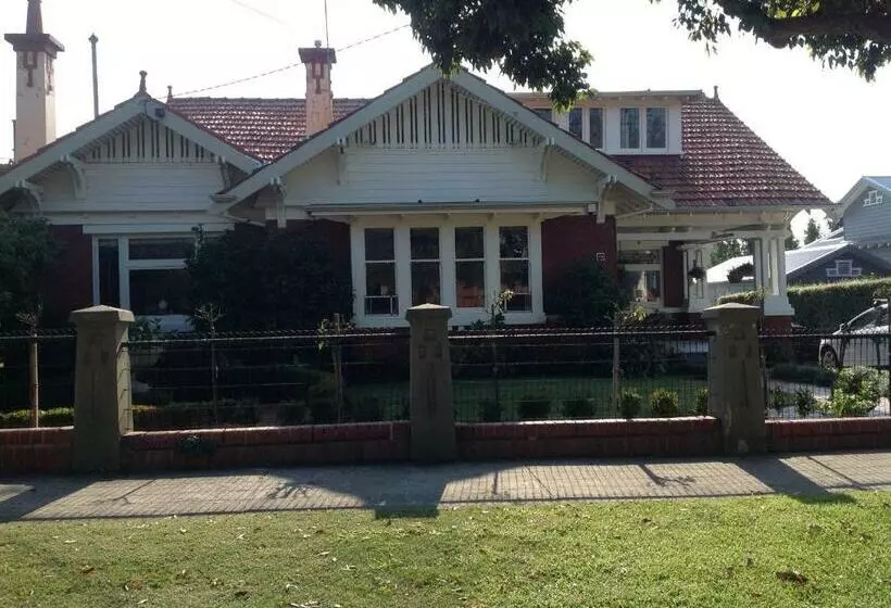 Bed and Breakfast Bindaree