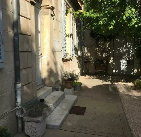 Aamiaismajoitus (B&B) Les Passiflores