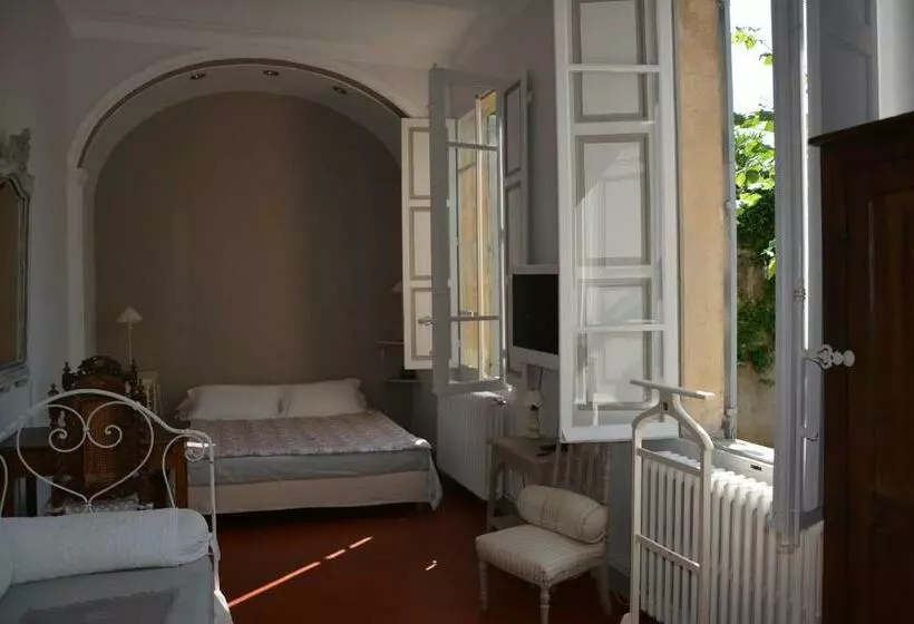 Aamiaismajoitus (B&B) Les Passiflores