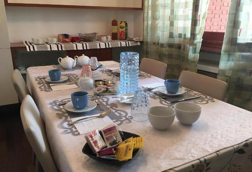 ベッドアンドブレックファースト Villa Magnolia Garda Lake