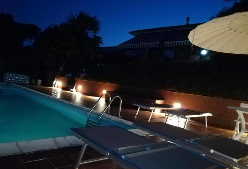 ベッドアンドブレックファースト Villa Magnolia Garda Lake