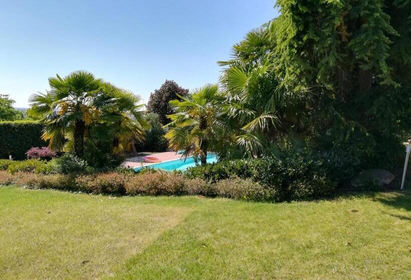 ベッドアンドブレックファースト Villa Magnolia Garda Lake